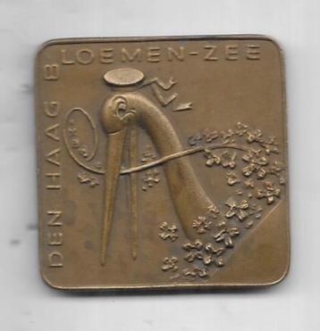 DEN HAAG 1952 BLOEMEN ZEE BROMFIETSRALLY MEDAILLE beschikbaar voor biedingen