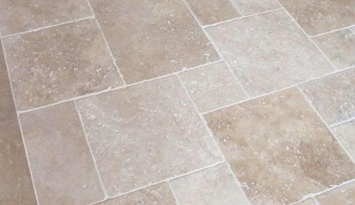TRAVERTIN NATUURSTEEN VLOER TEGELS ANTICATO, Huis en Inrichting, Stoffering | Vloerbedekking, Nieuw, Ophalen of Verzenden