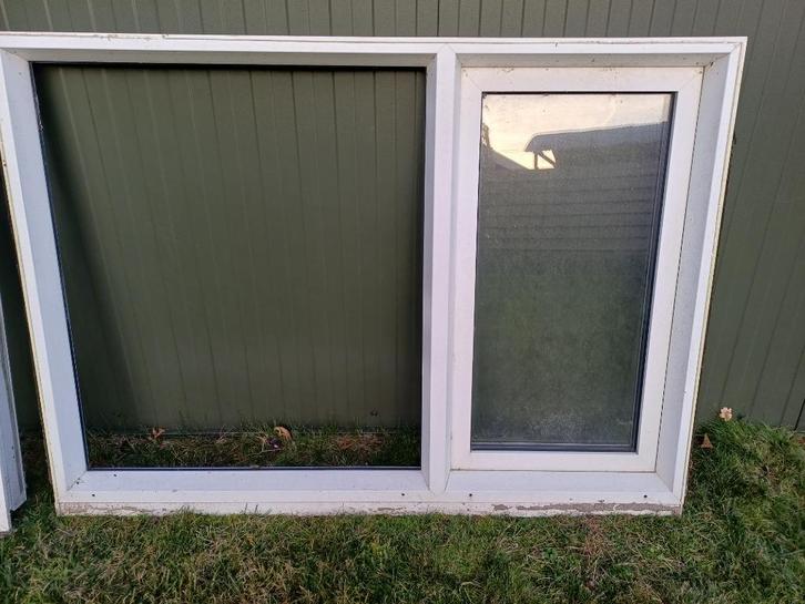 Kunststof kozijnen, Doe-het-zelf en Verbouw, Kozijnen en Schuifpuien, Gebruikt, Raamkozijn, Kunststof, 75 tot 150 cm, 75 tot 150 cm