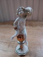 Putti op gouden bal creazioni porcellana italy, Ophalen of Verzenden, Zo goed als nieuw, Fantasy