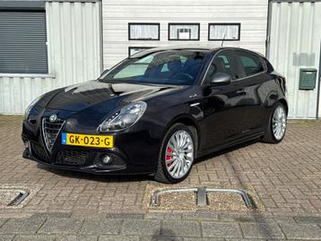 Alfa Romeo Giulietta 1.4 T Exclusive QV Line Leder | Navi |  beschikbaar voor biedingen