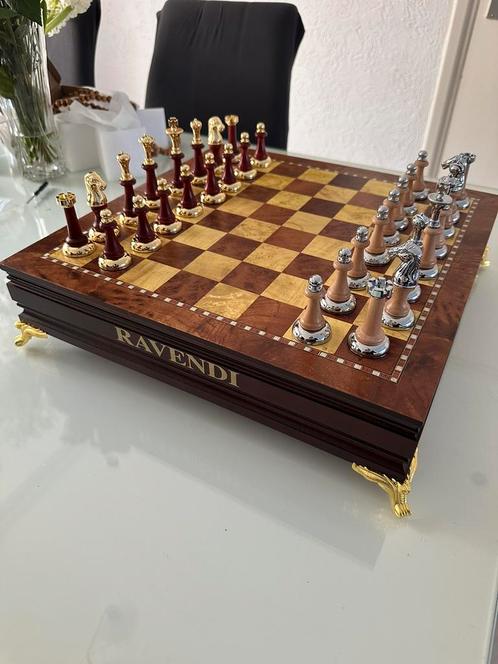 Luxe schaakbord handgemaakt LimitedED - RAVENDI, Hobby en Vrije tijd, Gezelschapsspellen | Bordspellen, Zo goed als nieuw, Ophalen of Verzenden