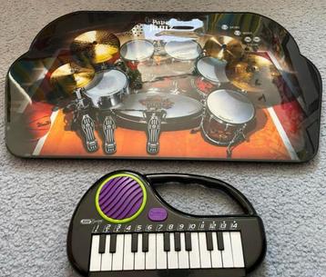 drumstel merk paper jamz en piano beschikbaar voor biedingen