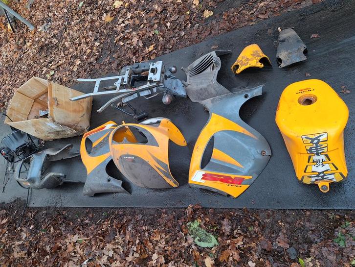 Rieju rs1 am6 compleet in onderdelen brommer, Fietsen en Brommers, Overige Fietsen en Brommers, Gebruikt, Ophalen