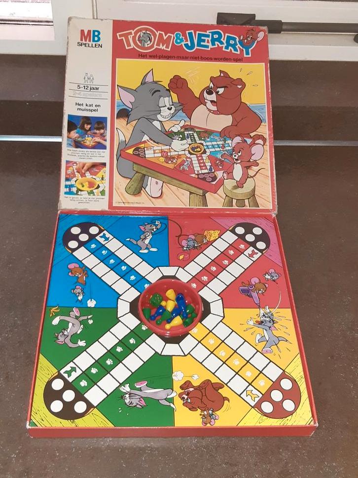 Tom en jerry plagen spel 1979 MB /mens erger je niet versie, Hobby en Vrije tijd, Gezelschapsspellen | Bordspellen, Zo goed als nieuw