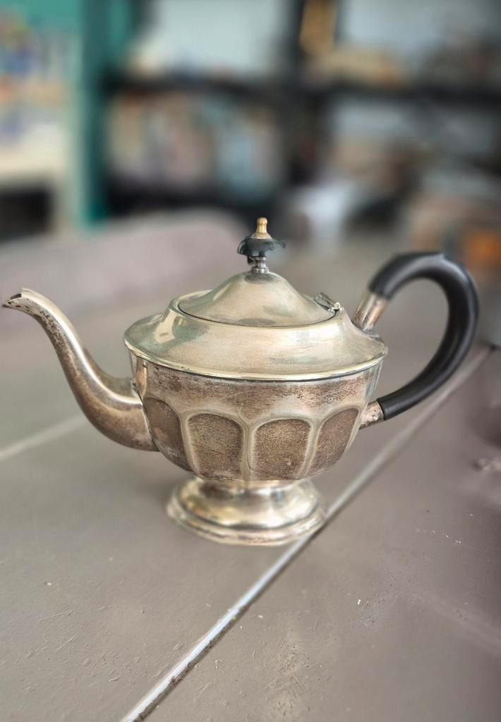 Theepot Sheffield vintage, Antiek en Kunst, Antiek | Goud en Zilver, Zilver, Ophalen of Verzenden