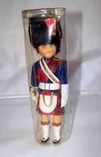Vintage Queens Guard/Scots Guard pop. Nieuw in verpakking., Verzamelen, Poppetjes en Figuurtjes, Nieuw, Ophalen of Verzenden