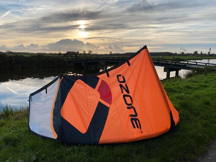 Ozone Reo V5 9m2 Wave Kite, Watersport en Boten, Kitesurfen, Gebruikt, Kite, 9 m², Geen board, Ophalen of Verzenden