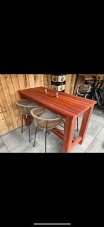 Hardhouten bartafel van Padouk met 4-tal barkrukken, Tuin en Terras, Ophalen, Zo goed als nieuw