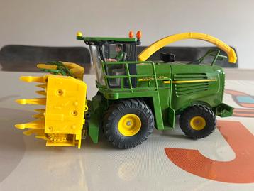John Deere 7500 hakselaar Siku beschikbaar voor biedingen