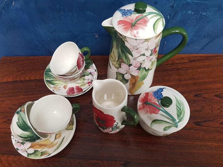 GIEN Volupté, koffiekan, roomstel, 4 st. kop en schotel, Huis en Inrichting, Keuken | Servies, Zo goed als nieuw, Kop(pen) en/of Schotel(s)