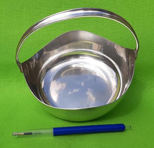 Silverplated Tafel mandje met vást hengsel -> 15 x 13,5 cm., Antiek en Kunst, Antiek | Goud en Zilver, Zilver, Ophalen of Verzenden