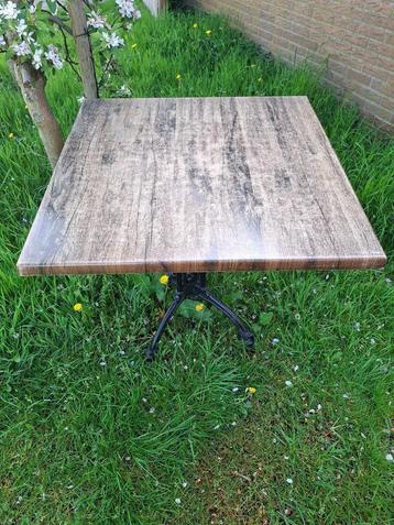 terras tafels beschikbaar voor biedingen