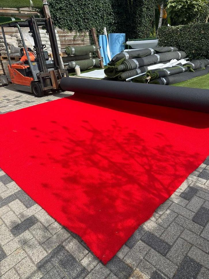 ROOD KUNSTGRAS – Spectaculaire kleur, direct op maat, Tuin en Terras, Gras en Kunstgras, Nieuw, Kunstgras, 20 m² of meer, Ophalen of Verzenden