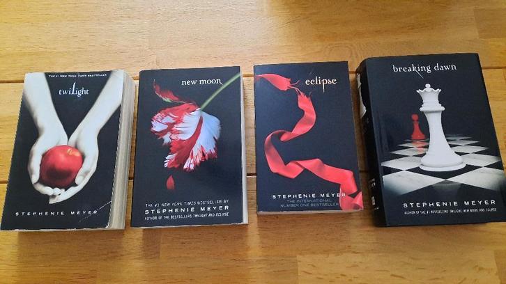 Twilight Serie in het  Engels, Boeken, Fantasy, Gelezen, Ophalen of Verzenden