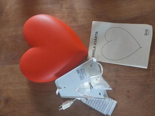 IKEA Wandlamp - hart (nieuw), Huis en Inrichting, Lampen | Wandlampen, Nieuw, Kunststof, Ophalen of Verzenden