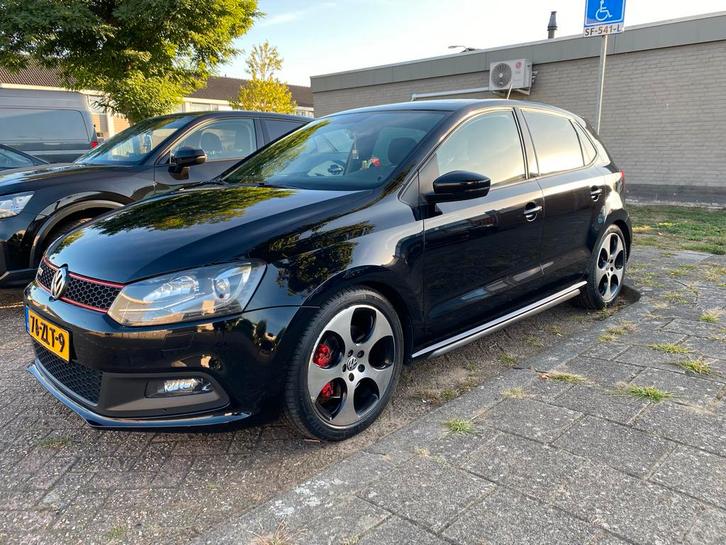 Volkswagen Polo 1.4TSI GTI 132KW DSG Panoramadak MILLTEK, Auto's, Volkswagen, Particulier, Polo, ABS, Airbags, Alarm, Bochtverlichting