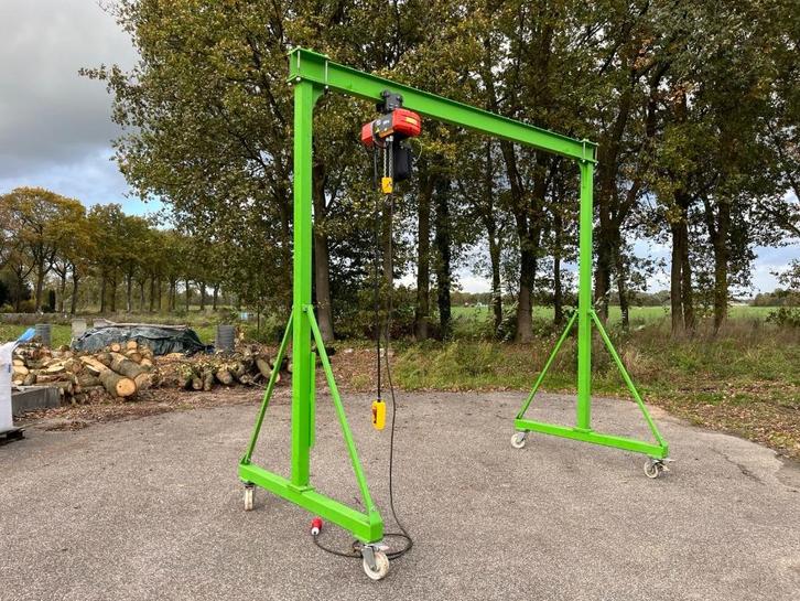 Portaalkraan met loopkat en elektrische kettingtakel, Doe-het-zelf en Verbouw, Lieren en Takels, Gebruikt, Elektrisch, Ophalen