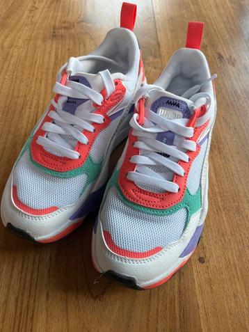 Puma sneakers maat 36 - Zo goed als nieuw! beschikbaar voor biedingen