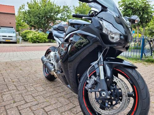 CBR 1000 RR, 2011, 35000km, zeer nette staat, Motoren, Motoren | Honda, Particulier, Super Sport, meer dan 35 kW, 4 cilinders