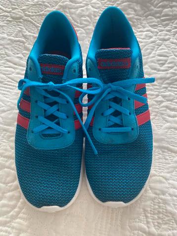 Adidas kinderschoenen maat 37.5 beschikbaar voor biedingen