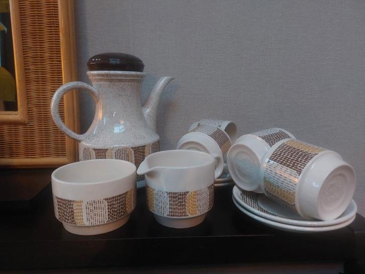 Vintage koffie-/theeservies – Biltons Staffordshire England, Antiek en Kunst, Antiek | Servies compleet, Ophalen of Verzenden