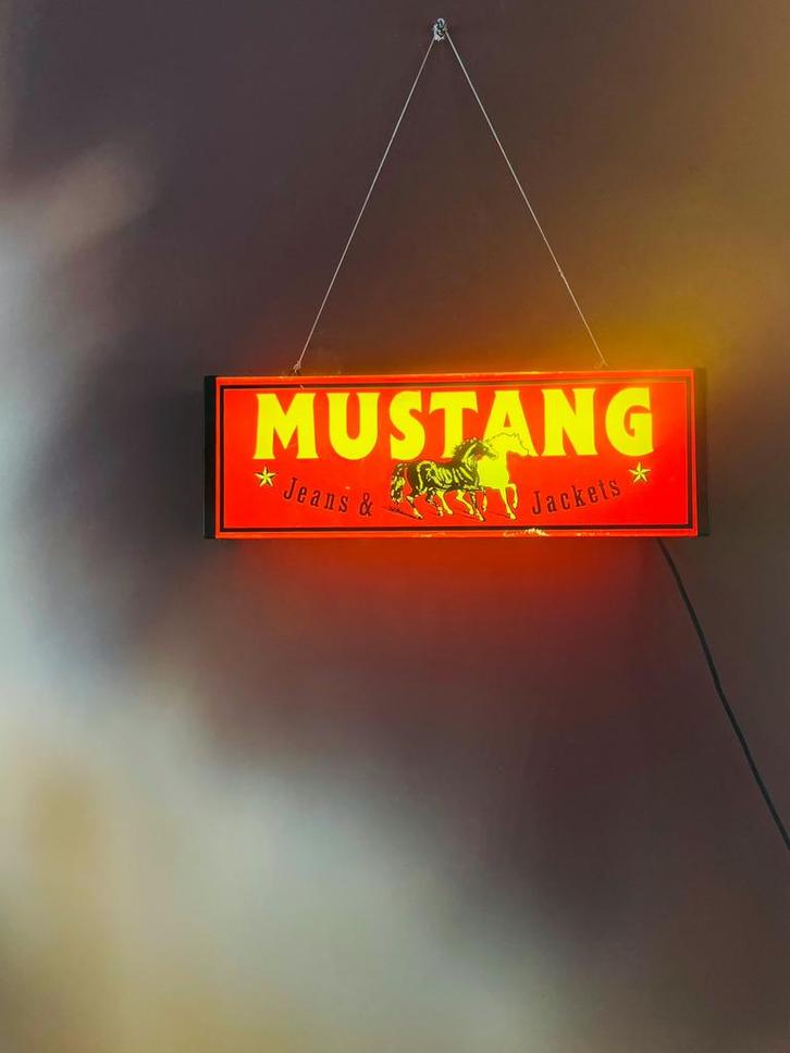 Vintage Mustang Jeans & Jacket lichtbak, Huis en Inrichting, Lampen | Wandlampen, Ophalen of Verzenden
