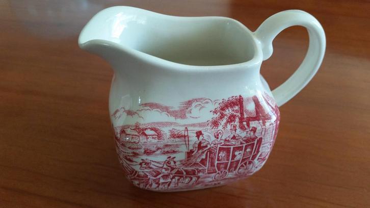 Wedgwood Servies Dickens coaching days - Melkkannetje, Antiek en Kunst, Antiek | Servies los, Ophalen of Verzenden