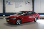 BMW 3-serie 318i AUTOMAAT / NAP / RED ALERT ! ! !, Automaat, Achterwielaandrijving, Bedrijf, Onderhoudsboekje