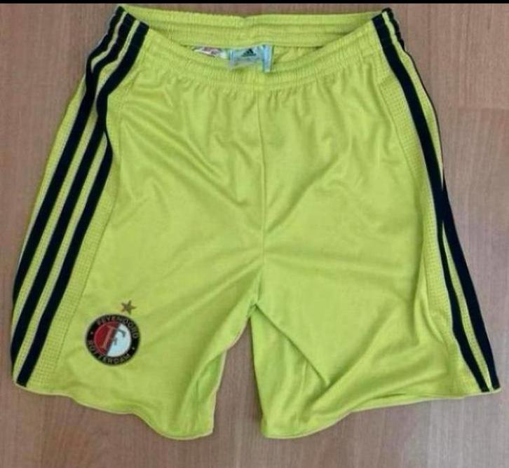 Adidas Feyenoord Short - Maat M, Kleding | Heren, Sportkleding, Zo goed als nieuw, Voetbal, Maat 48/50 (M), Geel, Ophalen of Verzenden