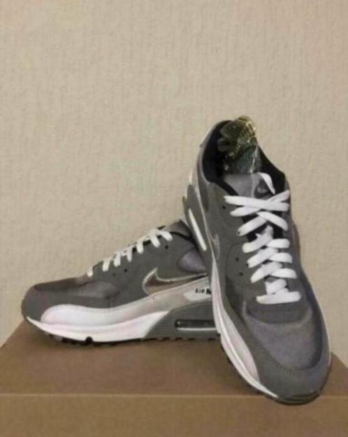 Nike Air Max 90 WMNS “Footlocker Exclusive” Mt 40, Kleding | Heren, Schoenen, Zo goed als nieuw, Sneakers of Gympen, Overige kleuren