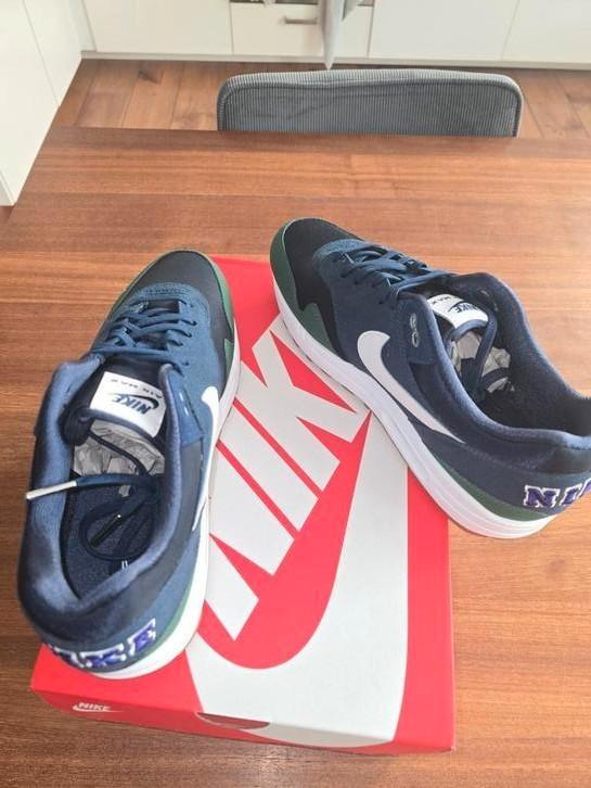 Nike Air Max 1 "Gorge Green (Women's)" 45 Nieuw, Kleding | Heren, Schoenen, Nieuw, Sneakers of Gympen, Overige kleuren, Ophalen of Verzenden
