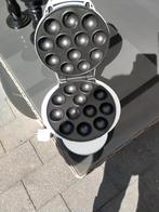 Te kooppoffertjes /cupcakes maker, Hobby en Vrije tijd, Taarten en Cupcakes maken, Ophalen, Gebruikt, Cupcakes, Bakvorm
