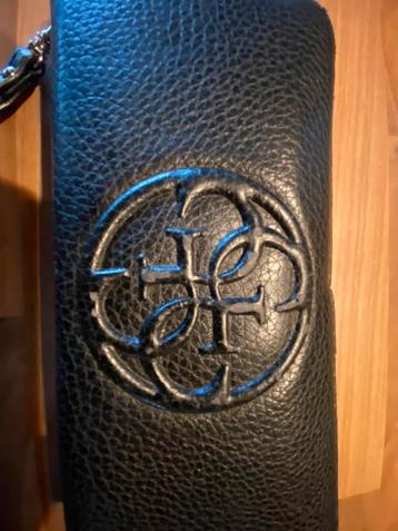 originele Guess dames portemonnee beschikbaar voor biedingen