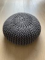 Gehaakte grijze poef, Ophalen of Verzenden, Gebruikt, Rond, 50 tot 75 cm