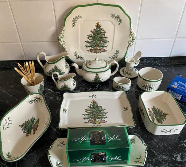 SPODE CHRISTMAS TREE Kerst servies🌲🌲🌲 div losse delen, Huis en Inrichting, Keuken | Servies, Zo goed als nieuw, Compleet servies