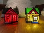 Twee Tiffany glas in lood huisjes, Ophalen