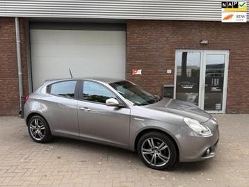 Alfa Romeo Giulietta 1.4 T Distinctive|AIRCO|NIEUWE APK|CRUI beschikbaar voor biedingen