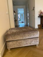 Stijlvolle hocker/ poef  80x80 cm - Luxe grijze stof, Huis en Inrichting, Ophalen, Vierkant, Zo goed als nieuw, 75 tot 100 cm