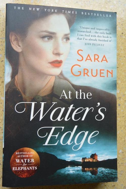 At the Water's Edge Sara Gruen Engels, Boeken, Romans, Zo goed als nieuw, Europa overig, Ophalen of Verzenden