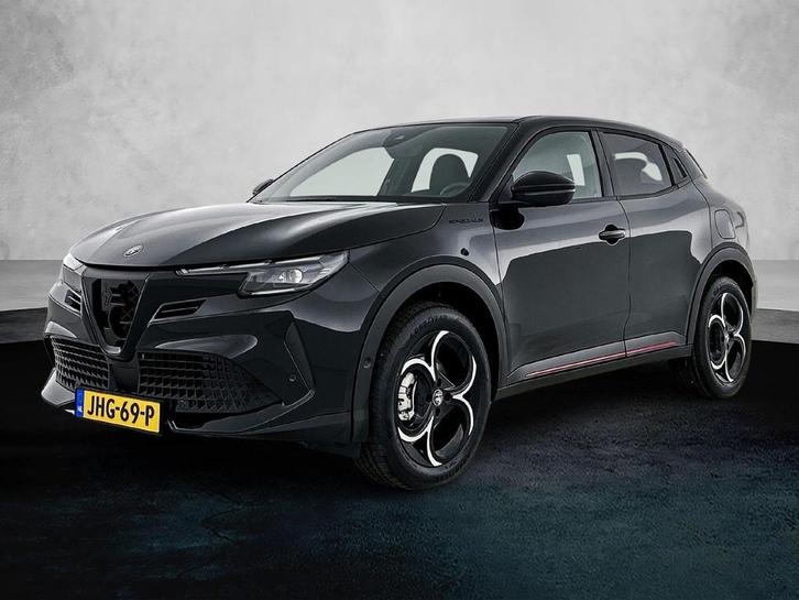 Alfa Romeo Junior 1.2 Ibrida Speciale 145pk Automaat | NIEUW, Auto's, Alfa Romeo, Bedrijf, Te koop, Junior, ABS, Airbags, Airconditioning