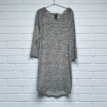 Second Female Jurk Maat M Grijs Midi Basic Batwing Jitsu beschikbaar voor biedingen