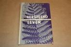 Versteend leven - Kennis der Gidsfossielen - 1958, Ophalen of Verzenden, Fossiel