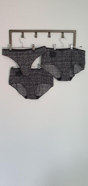 Nieuw 2 slips en 1 string maat 42 Marie jo beschikbaar voor biedingen