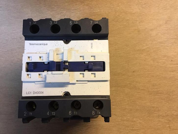 Zware elektrocomponenten ( zekerkingen en hoofdsch.), Doe-het-zelf en Verbouw, Elektra en Kabels, Zo goed als nieuw, Overige typen