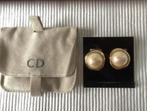 Christian Dior goudkleurige klipsen oorbellen, Ophalen of Verzenden, Zo goed als nieuw, Goud, Overige materialen