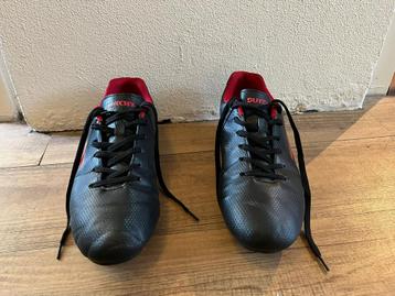 Voetbal schoenen Dutchy maat 42 beschikbaar voor biedingen