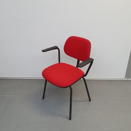 Ahrend Cirkel retro stoel - rode stof (vlekken), Huis en Inrichting, Stoelen, Gebruikt, Eén, Stof, Rood, Ophalen