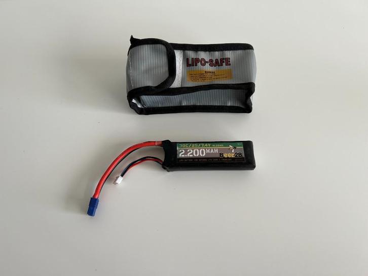 Beez2B 2200mah 30c 2S 7,4v lipo rc auto + lipo bag, Hobby en Vrije tijd, Modelbouw | Radiografisch | Auto's, Gebruikt, Onderdeel
