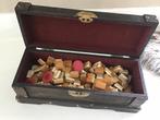 Oude Chinese Mahjong Mah-jong majong met kist, Hobby en Vrije tijd, Gezelschapsspellen | Bordspellen, Ophalen of Verzenden, Zo goed als nieuw
